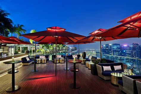 Dress Code for Marina Bay Sands Bars: A Guide to Impeccable Style