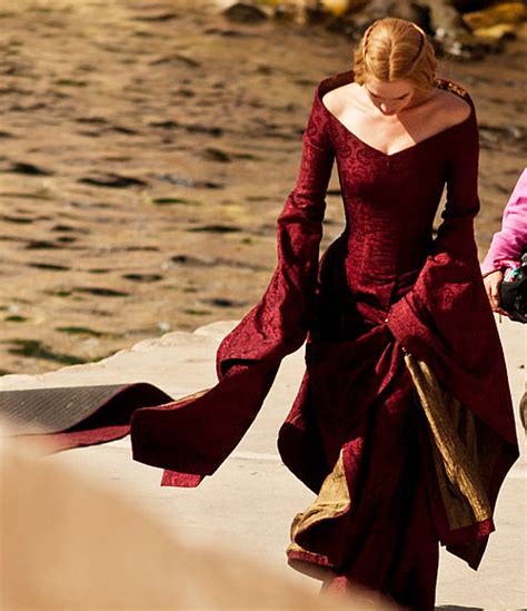 Dress to Impress: A Game of Thrones Dressing Gown Guide