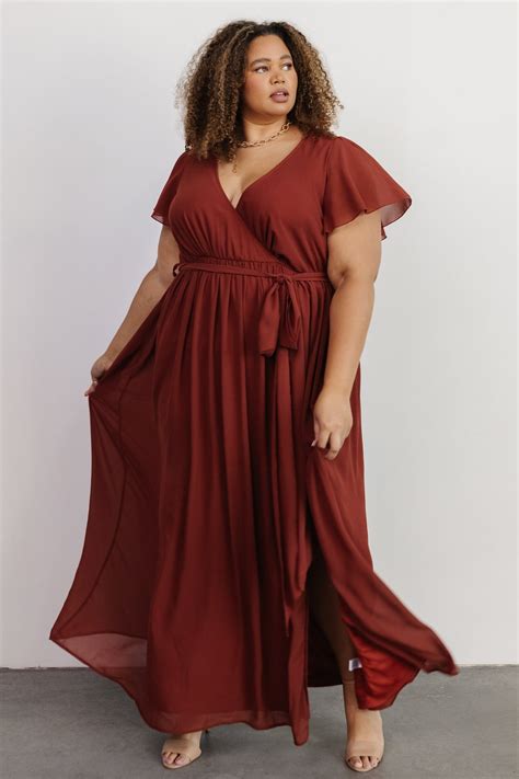 Dress to Impress: A Guide to Finding the Perfect Plus Size Formal Wedding Guest Dresses