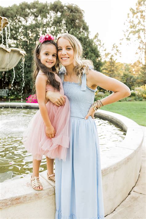 Dress to Impress: A Guide to Mommy and Me Outfits That Will Make You Shine