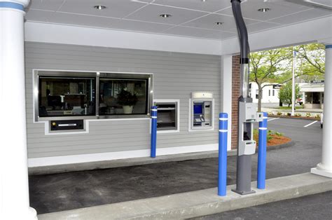 Drive-thru banking: