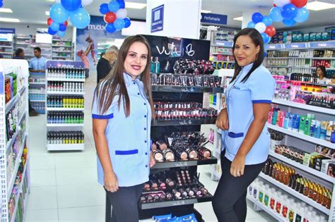 Drogaria Max: Transformando Vidas, Cuidando da Saúde