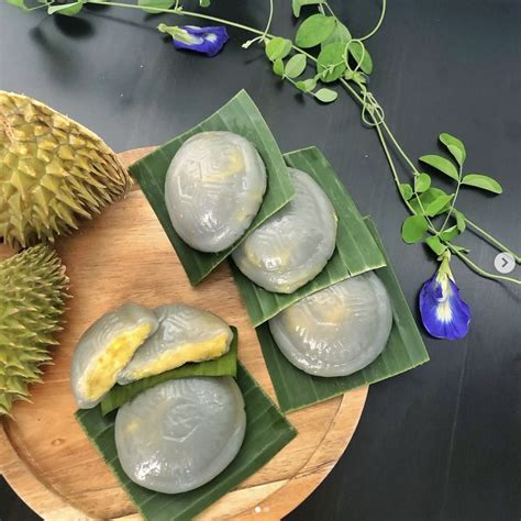 Durian Ang Ku Kueh: