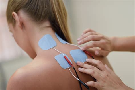 EMS（Electrical Muscle Stimulation）：