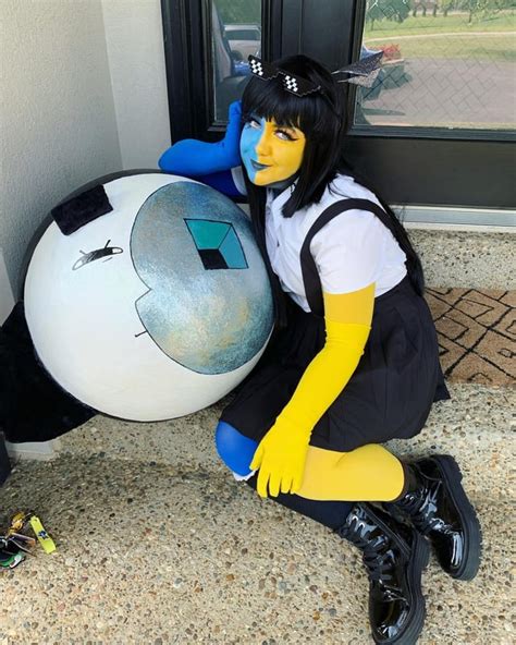 ENA Cosplay: A Window into a Surreal Cartoon World