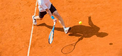 Early Life and Introduction to Tennis