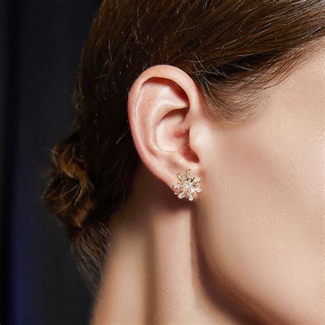 Earrings with Crystals: Timeless Elegance and Sparkling Brilliance