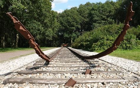 Een bezoek aan Kamp Westerbork: Een gids voor het begrijpen van de geschiedenis van de Holocaust