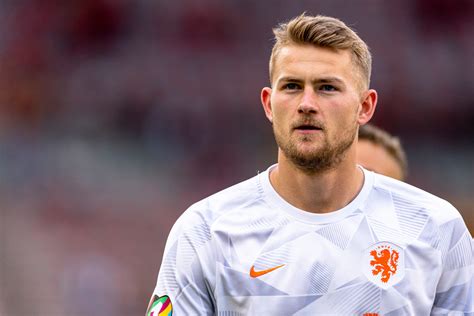 Een blik op de veelbelovende carrière van Matthijs de Ligt: