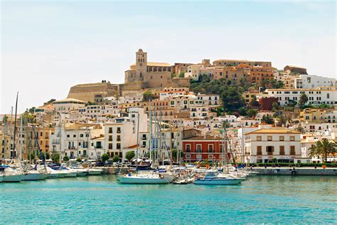 Eivissa, l'illa de la bellesa i la diversió