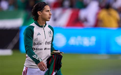 El Ascenso de Diego Lainez: Una Estrella Mexicana en Auge