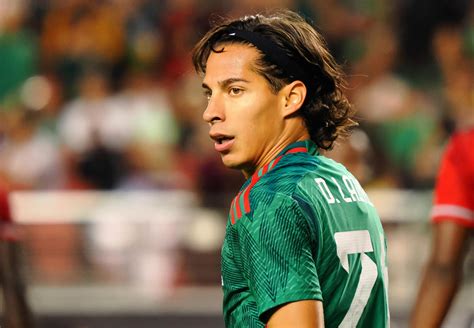 El Resurgimiento de Diego Lainez: El Talisman de México en Europa