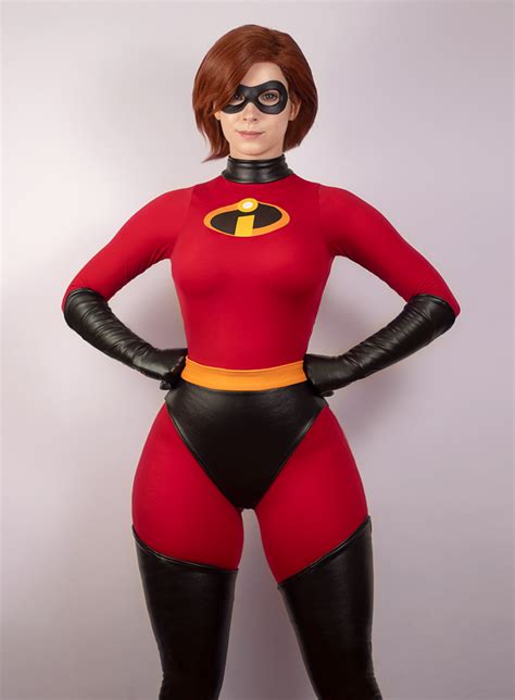 Elastagirl Suit: