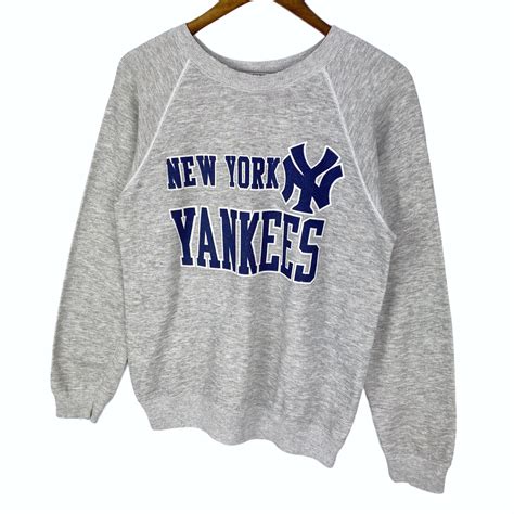 Elevate Your Retro Style with the Iconic Yankees Sweatshirt