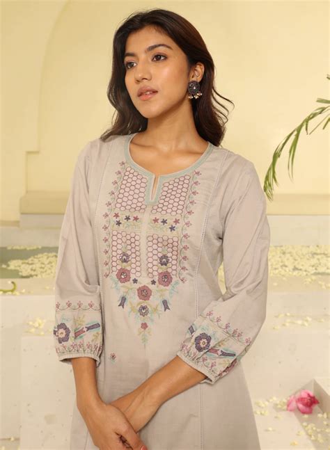 Elevate Your Style with Lakshita Kurtis: Experience Comfort, Elegance, and Versatility