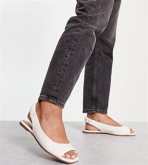 Elevate Your Style with the Timeless Charm of Peep Toe Ballet Flats