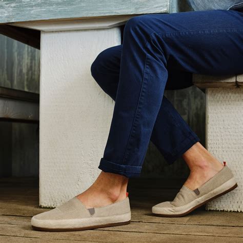 Elevate Your Summer Style with Slip-On Men's Boat Shoes: A Guide to Effortless Elegance