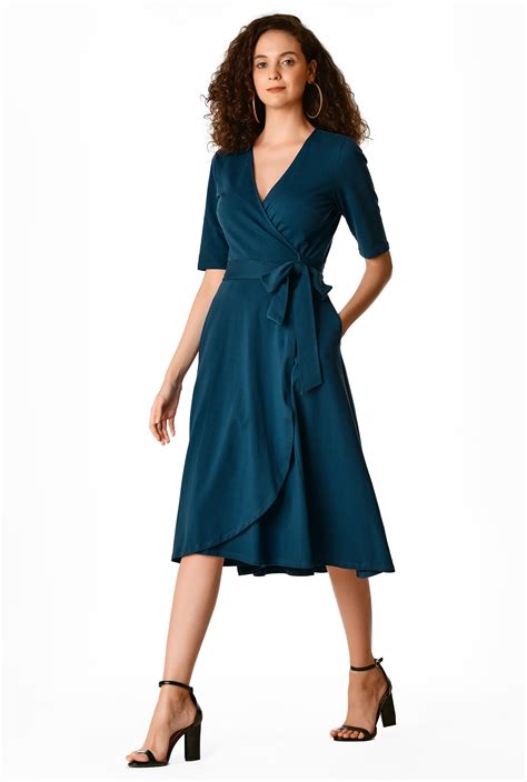 Elevate Your Wardrobe with the Allure of Women's Wrap Dresses