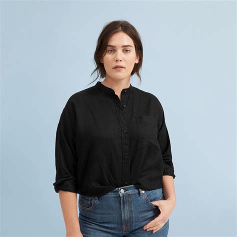 Elevate Your Wardrobe with the Boxy Linen Shirt for Women in Black: A Timeless Staple