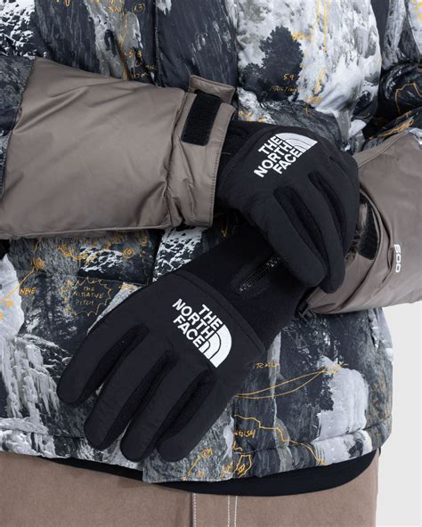 Elevate Your Winter Adventures with the North Face eTip Gloves: A Comprehensive Guide