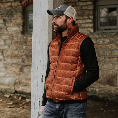 Elevate Your Winter Wardrobe with Vest Mens Fleece: A Comprehensive Guide