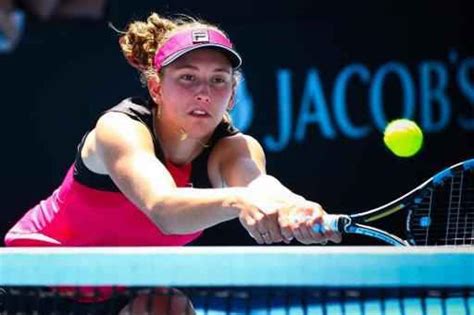 Elise Mertens: Een Belgische Ster aan het Tennisfirmament