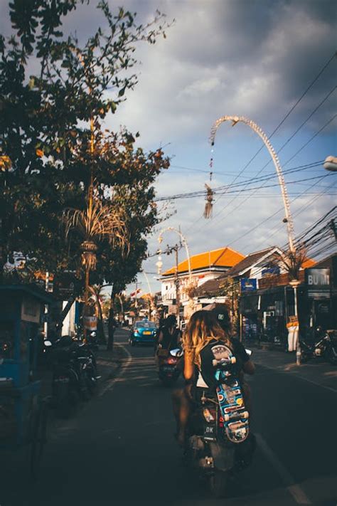 Embark on a Journey of Indonesian Language and Culture: A Comprehensive Guide to Indonesian Classes in Singapore