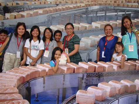 Embark on an Enchanting Gardenia Factory Tour in Singapore, Unveiling the Secrets of Breadmaking