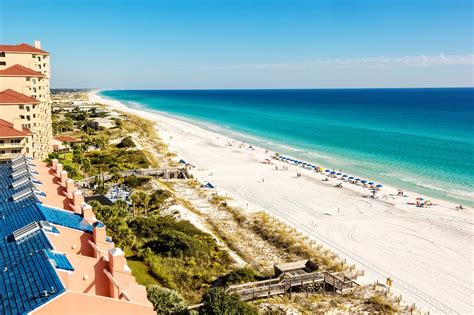 Embark on an Unforgettable Gulf Coast Getaway at These Premier Accommodations