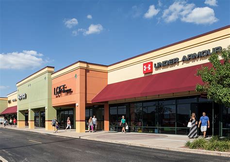 Embark on an Unforgettable Shopping Excursion at Johnson Creek Outlet Mall in Wisconsin