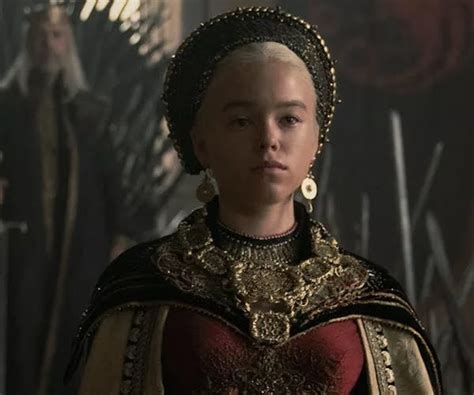 Embody the Courage of Rhaenyra Targaryen with an Authentic Costume