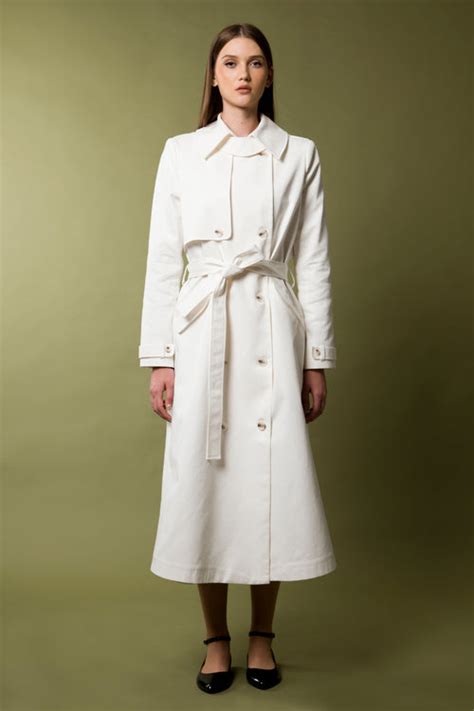 Embodying Timeless Elegance: A Comprehensive Guide to White Trench Coats for Women