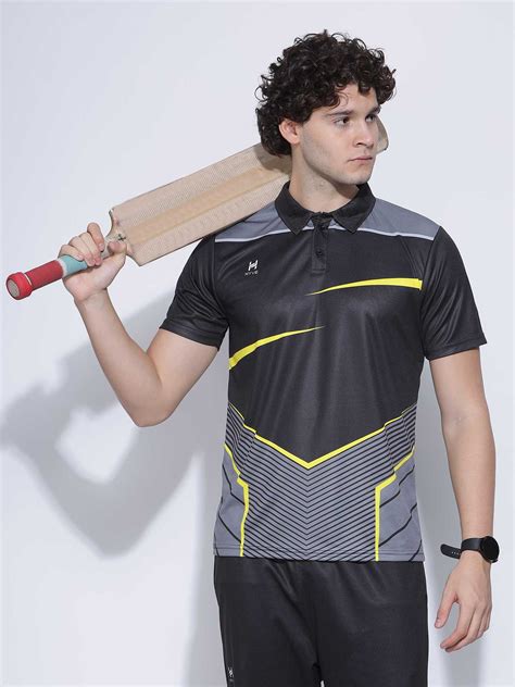 Embrace the Cricket Craze with Custom T-shirts