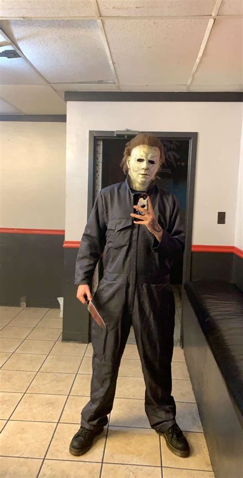 Embrace the Darkness: The Definitive Guide to Michael Myers Cosplay
