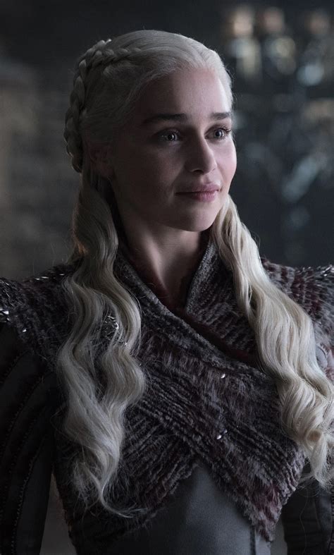 Embrace the Dragon Queen's Majesty: A Comprehensive Guide to Daenerys Targaryen's Wardrobe