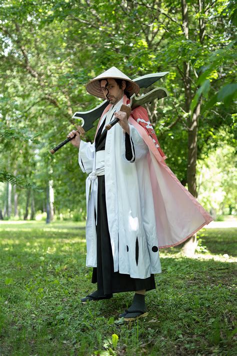 Embrace the Extravagance: A Guide to Captivating Kyouraku Shunsui Cosplay