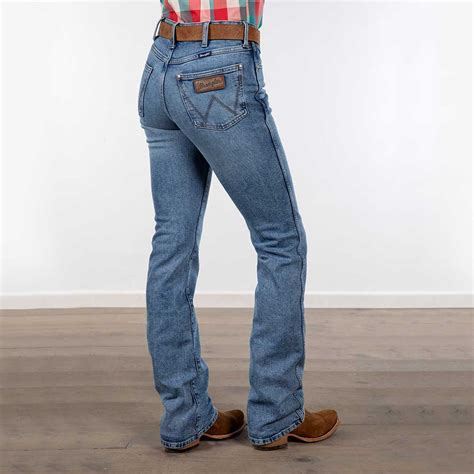 Embrace the Legend: Wrangler Retro Jeans - A Timeless Classic Reimagined