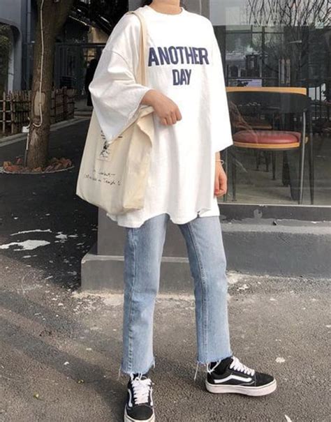 Embrace the Oversized Style: A Comprehensive Guide to Oversized T-Shirts