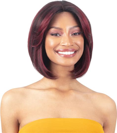 Embracing Elegance with Freetress Wigs with Bangs: A Style Statement for Every Occasion