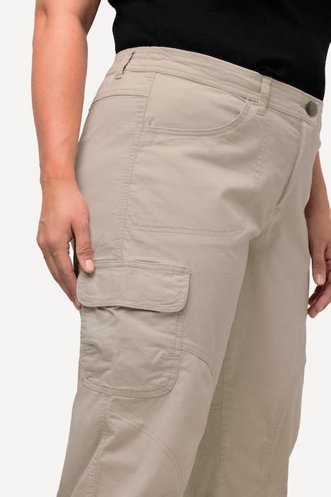 Embracing Functionality and Style: A Comprehensive Guide to Cargo Cropped Pants