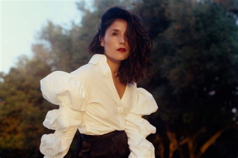 Embracing the Electrifying Rhythms of Jessie Ware: A Comprehensive Guide