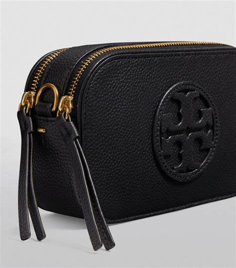 Embracing the Elegance and Functionality of Tory Burch Crossbody Bags
