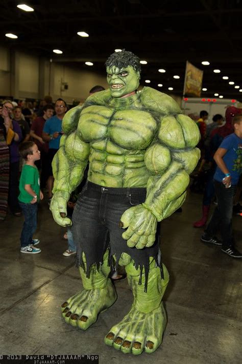 Embracing the Green: An Ultimate Guide to Hulk Cosplay Costumes