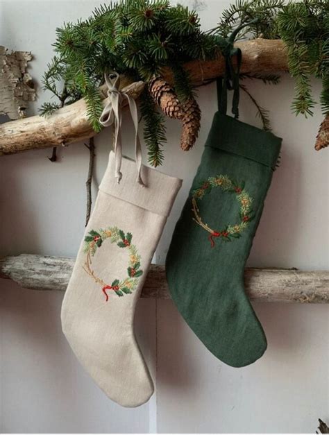 Embroidered Christmas Stockings: 150 Creative Ideas and Inspiration