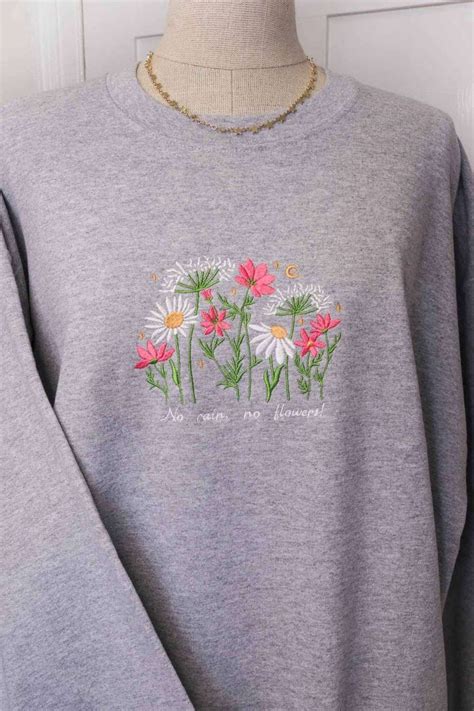 Embroidered Crewneck Sweatshirts: The Epitome of Comfort and Style