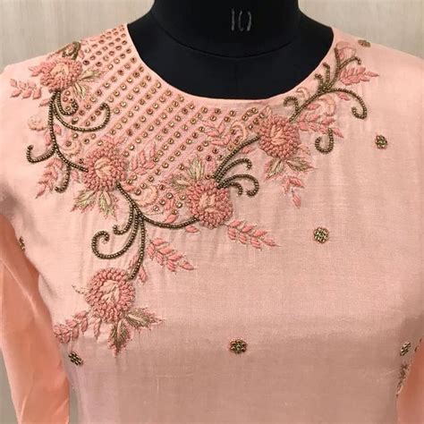 Embroidered Tops: An Enchanting Intersection of Style and Craft