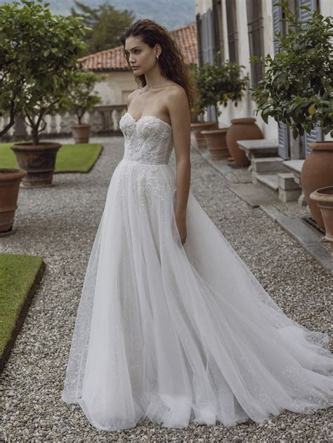 Embroidered Wedding Dresses: A Timeless Tradition