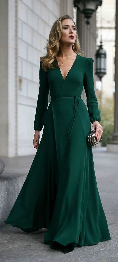 Emerald Green Tops: A Guide to Stylish and Sophisticated Attire