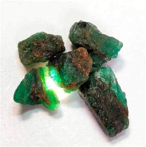 Emerald Raw: Nature's Undiscovered Gem for Healing and Well-being