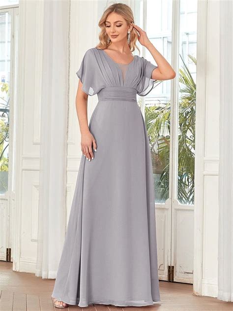 Empire Waist Maxi Dress: An A-line Silhouette for a Flowing Look